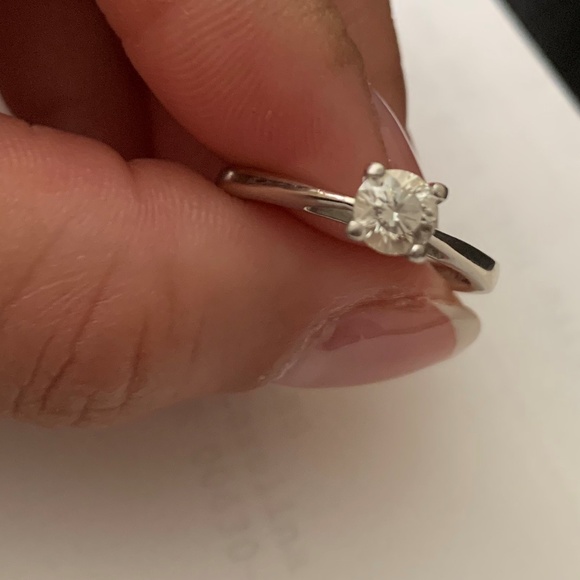 Ladies Engagement Diamond Ring Round Cut 1/2CT